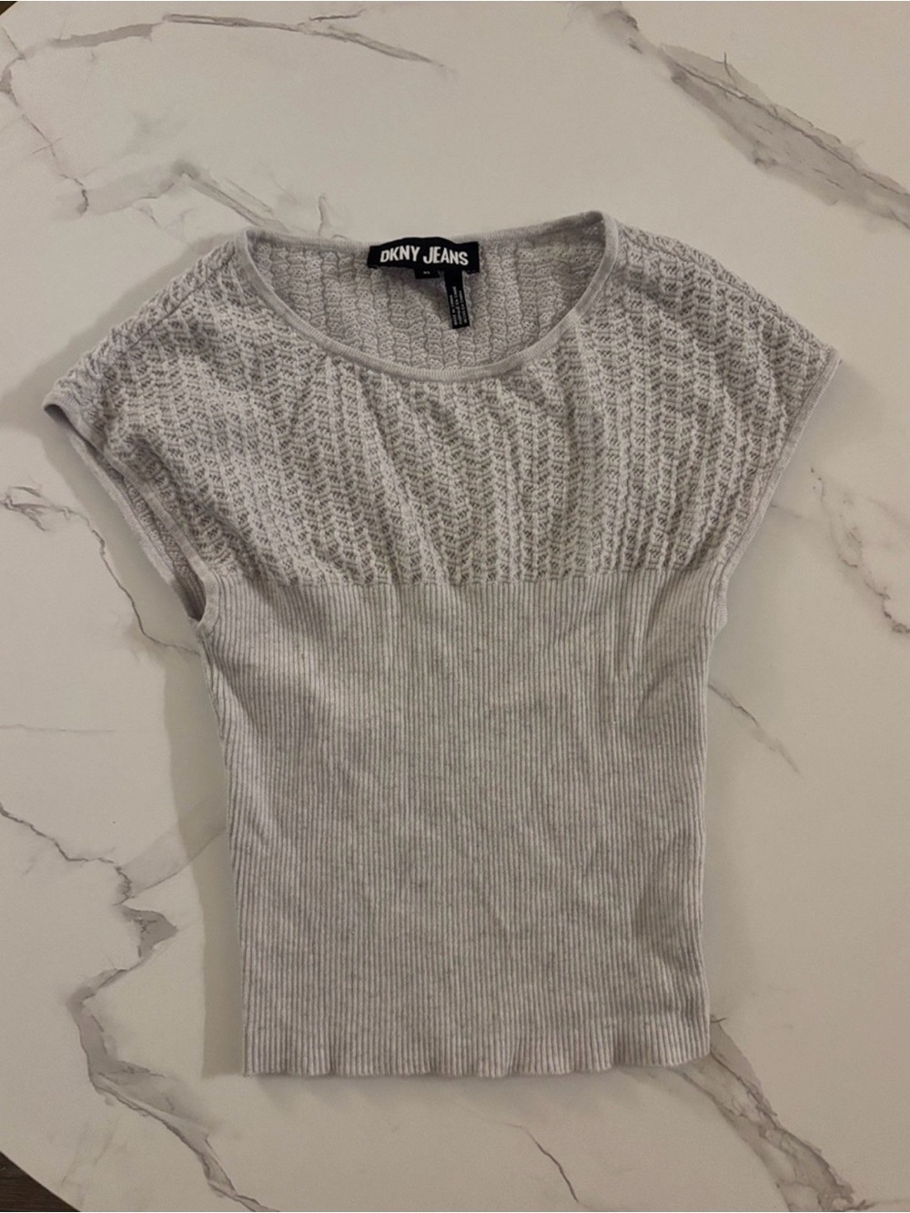 DKNY Jeans Light Gray Ribbed Knit Cap Sleeve Top